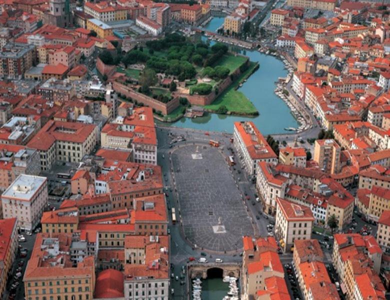 Mansarda Pieno Centro Daire Livorno Dış mekan fotoğraf