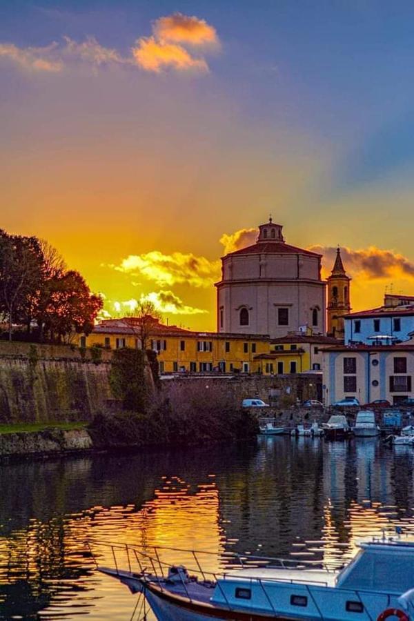 Mansarda Pieno Centro Daire Livorno Dış mekan fotoğraf