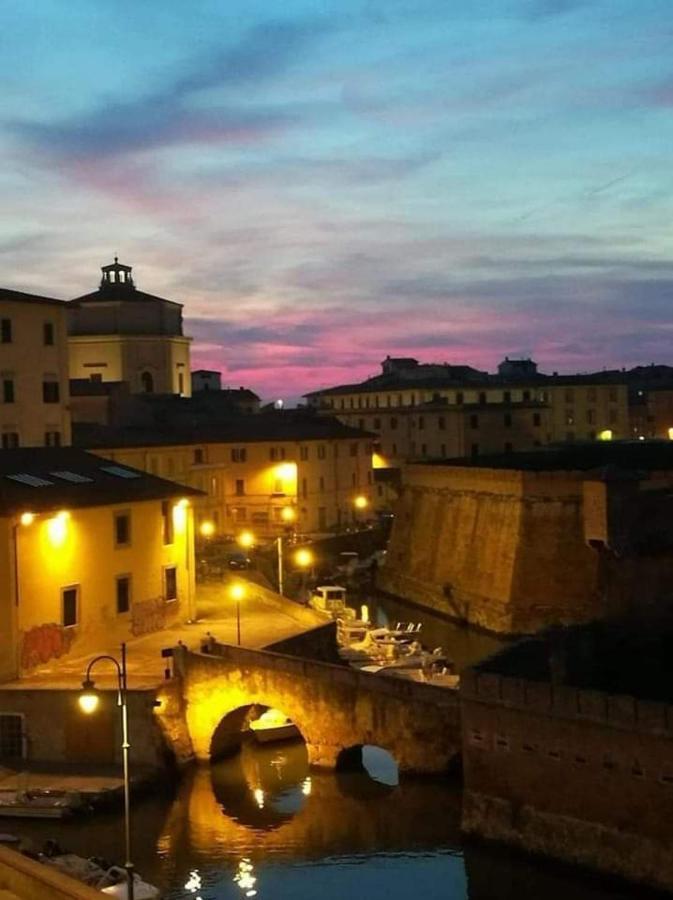 Mansarda Pieno Centro Daire Livorno Dış mekan fotoğraf